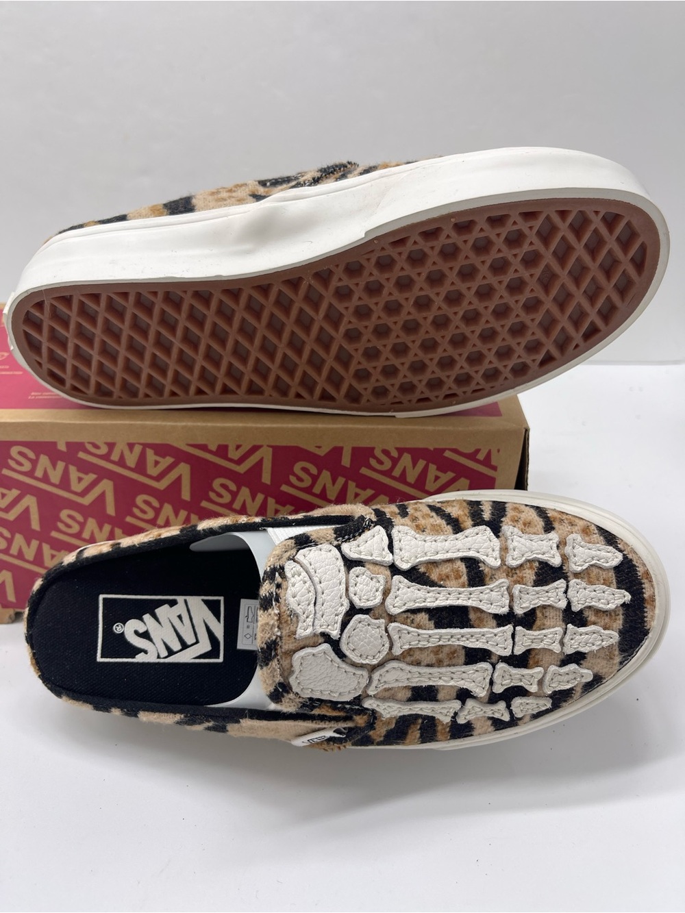 Vans Classic Slipo Mules 
Hazy Bones Blanc De Blanc
VN0A4P3UJVY Mulle Sneakers - Picture 3 of 15